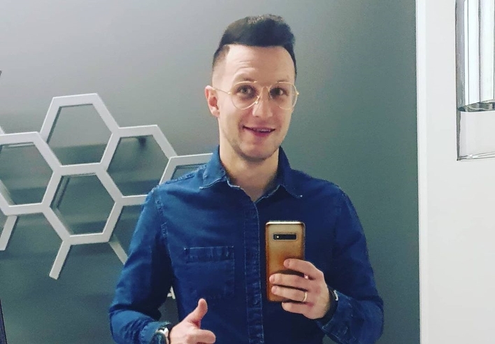 Gwiazdor disco polo przyłapany na randce i to nie z żoną! Zobaczcie z kim Jakub Urbański - Playboys spędza czas.