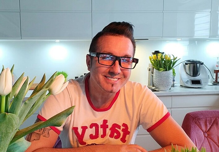 Dramat w rodzinie! Gwiazdor disco polo walczy o życie dziecka! 