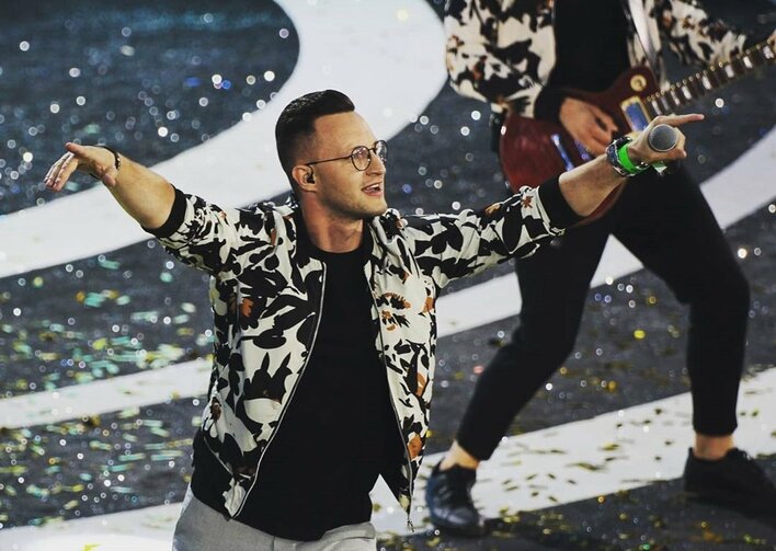 Gwiazdor disco polo szczerze o problemach i smutku! Sytuacja robi się coraz gorsza!