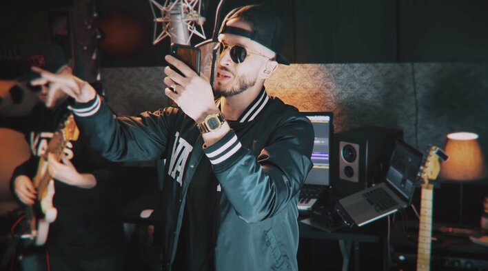 Przepychanki w branży?! Ostre słowa wokalisty disco polo „Wstawaj, bo zes*ałeś się