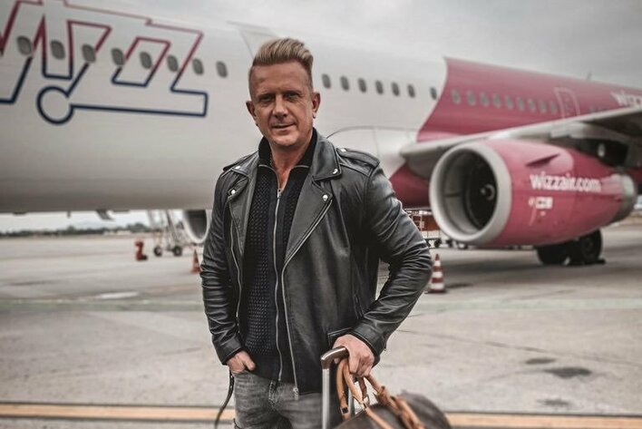 Gwiazdor disco polo utknął w USA! Stany Zjednoczone zawiesiły loty! Fani ostrzegali!