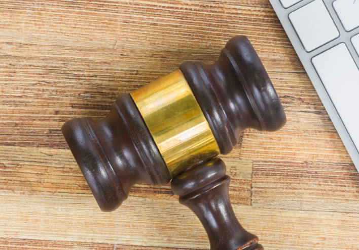 Wokalista disco polo trafił do sądu! Poszło o kradzież i pomówienia! 