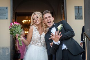 Gwiazdor disco polo zaśpiewał na weselu dla swojej żony! Dołączyli się do niego inni artyści! Zobaczcie wzruszający FILM