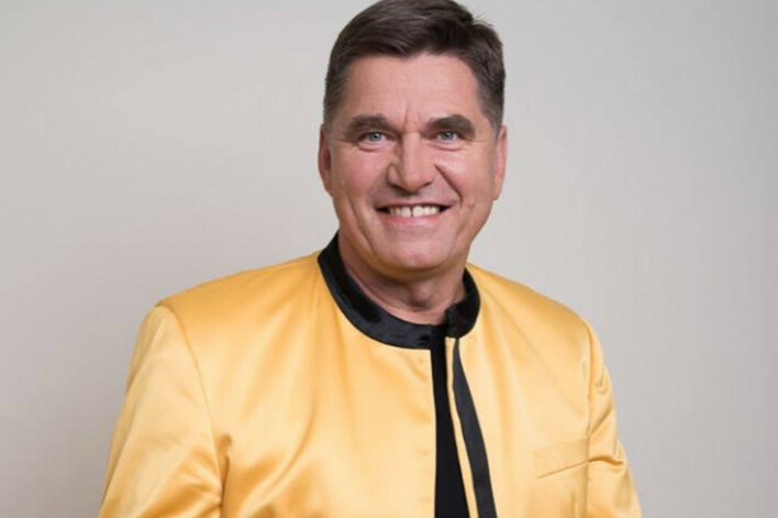 Gwiazdy disco polo i ich zaskakujące emerytury: Sławomir Świerzyński żyje jak król, mimo głodowej emerytury!