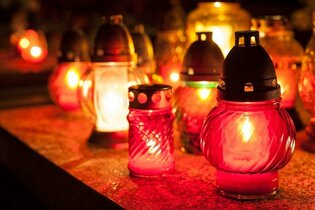 Uczcijmy pamięć gwiazd disco polo! Tych artystów nie ma już wśród nas!