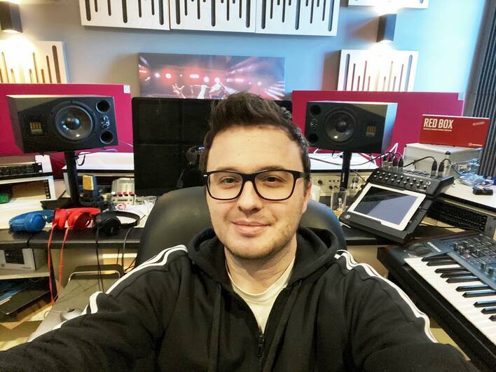 Gwiazdor disco polo zdradził tajemnicze plany na najbliższą przyszłość! Fani w wielkim zniecierpliwieniu!