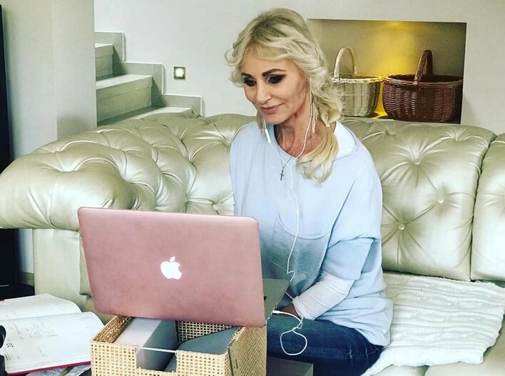 Gwiazdy w szczerym polu!  Zobaczcie jak spędza czas najpopularniejsze małżeństwo disco polo? 