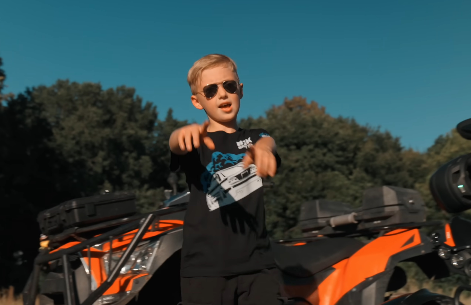 „HATERS GONNA HATE” Bartka BGK podbija internet – ponad pół miliona odsłon w kilka dni