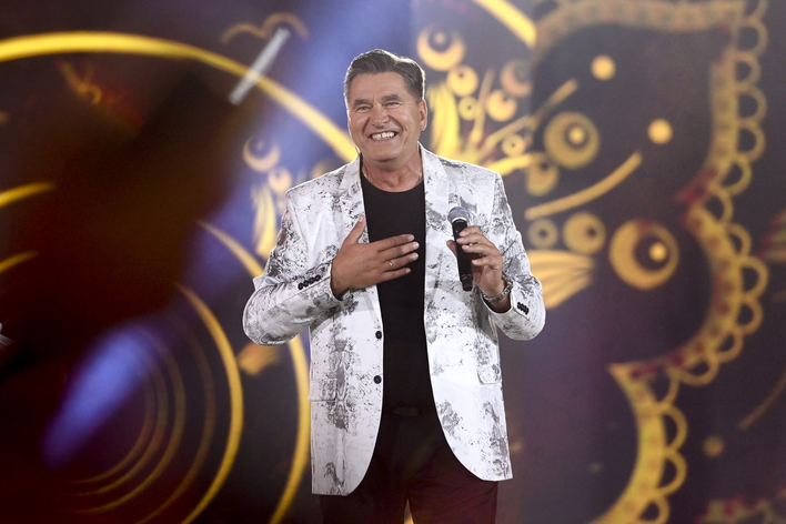 „Hej sokoły„ w nowej odsłonie – Bayer Full ożywia legendarny hit!