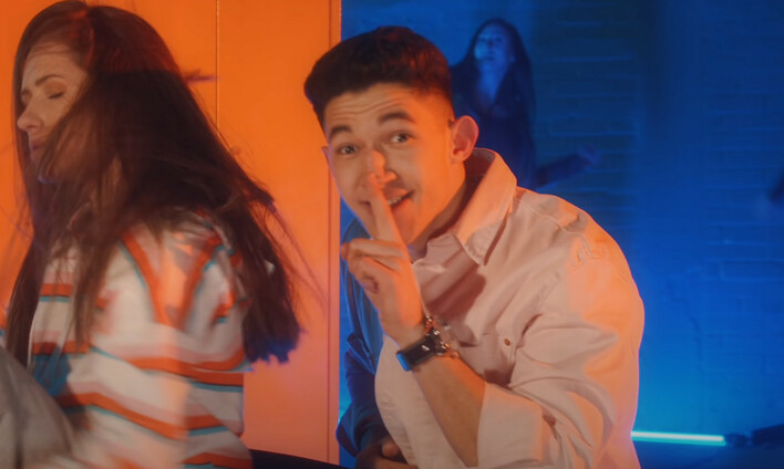 Fani Kamila Kossakowskiego będą zachwyceni! Do sieci trafiła nowa wersja Jego przeboju! 