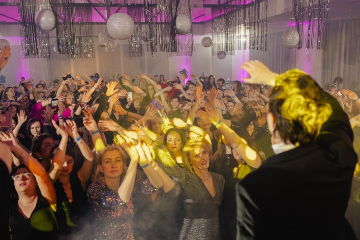 Hit Krawczyka „Ostatni raz zatańczysz ze mną” w nowej wersji After Party – taneczny hit na każdą imprezę
