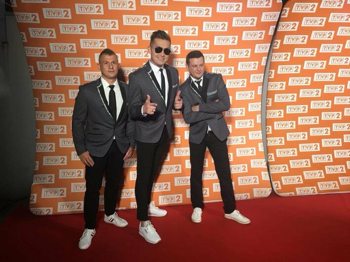 Hit od zespołu Cliver w zupełnie nowej wersji! "Pokaż jak się kręcisz 2018" | PREMIERA