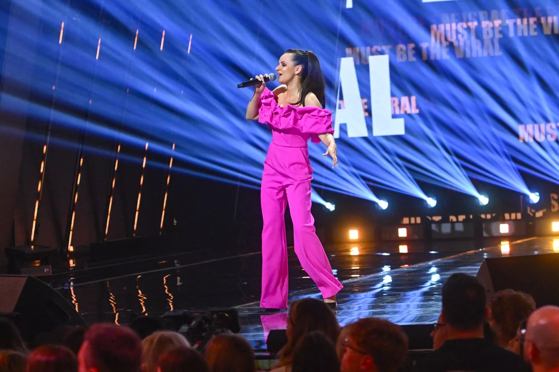 Hit półfinału „Must Be The Music"! Wideo z Czadową Mamuśką podbija sieć, jurorzy wstali z foteli
