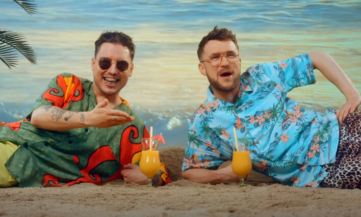 Hit roku?! „Madagaskar„ od MiłegoPana i Defisa podbija serca fanów disco polo! Panowie zgarnęli niezłą sumkę!