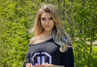 HOT! Gorące zdjęcie gwiazdy disco polo i FAME MMA! Jej ciało i opalenizna wywołały wiele emocji! 