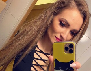 HOT! Wokalistka disco polo grupy Energy Girls zachwyca swoją figurą! To najlepsze ciało w branży muzyki tanecznej?