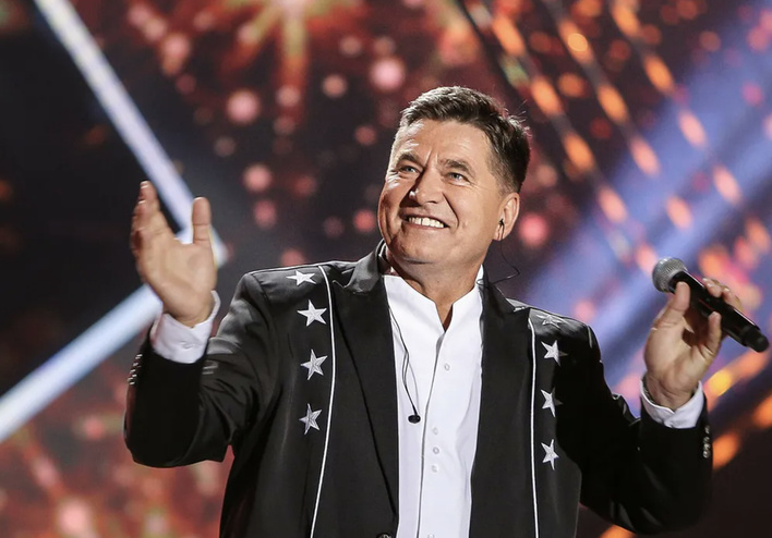 Huczny benefis Sławomira Świerzyńskiego - Bayer Full w telewizji! Jubileuszową galę gwiazdora disco polo przypomni stacja TVP Rozrywka! 