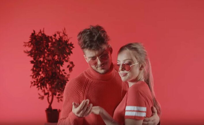 Hymn disco polo o typsach?! Grupa Faster opublikowała nowość, która oczarowała internet | VIDEO