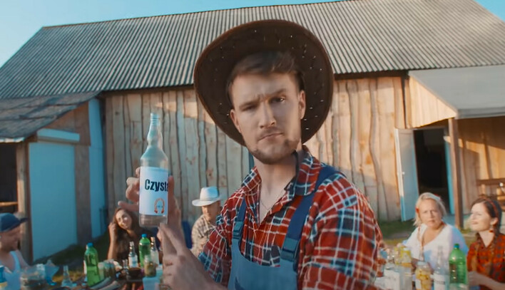 Hymn Polaków! „Będziemy pić„ z ogromnym sukcesem! 40 milionów robi wrażenie