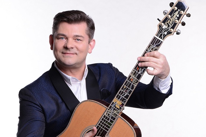 Ile zarabia Zenon Martyniuk - król disco polo?! 