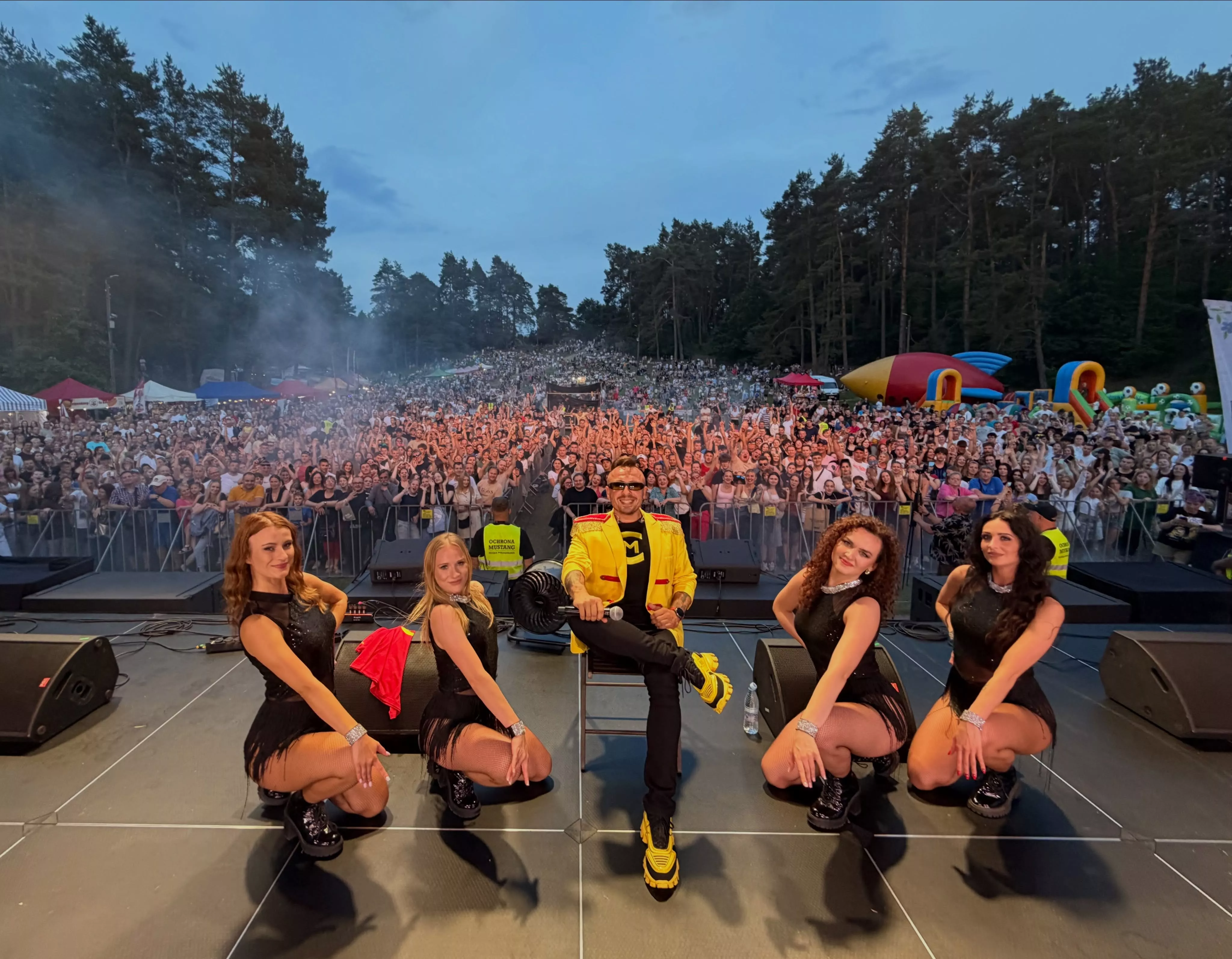Ilu ludzi przyszło na Czadomana w Żukowie? Zdjęcie z Sobótek w Rytmie Disco mówi wszystko