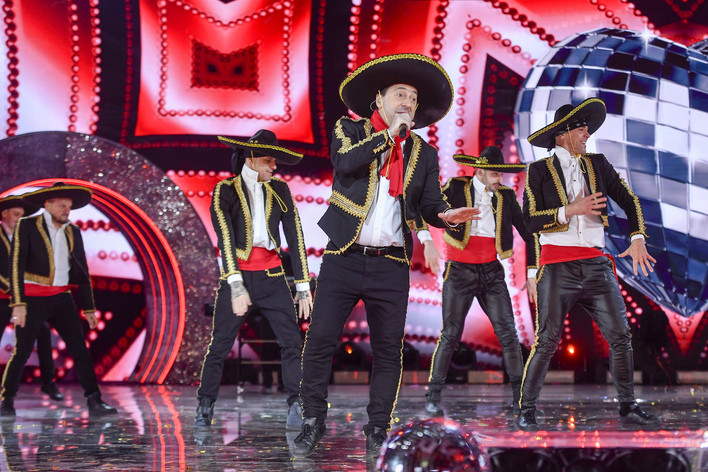 Imperator disco polo na ustach wszystkich! Genialny występ Marcina Millera (Boys) na Sylwestrze z Dwójką! To było nieziemskie!