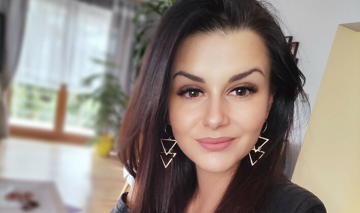 Iness rozgrzewa Andrzejkową Noc! Była prywatnie, a mimo wszystko zaśpiewała! Zobaczcie nagranie!