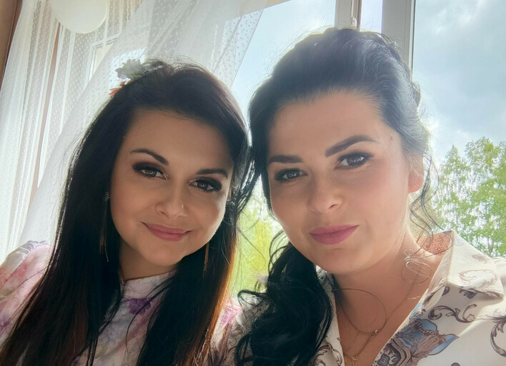 Iness zaskoczyła fanów! Pokazała siostrę i wywołała burzę komentarzy – są jak dwie krople wody?