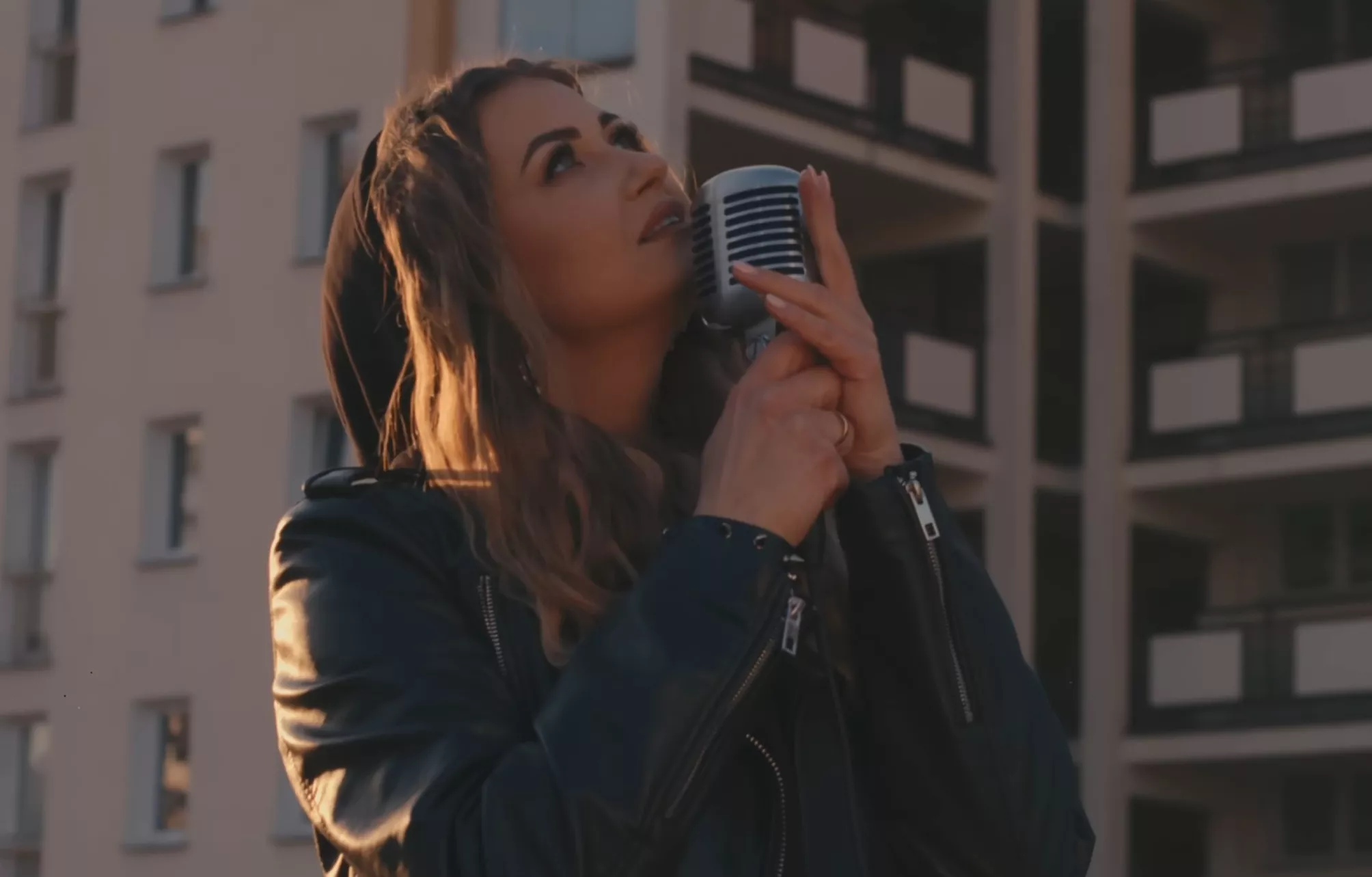 Jagoda i „Kłamał” już po premierze. Nowa piosenka w klimacie latino trafiła do sieci