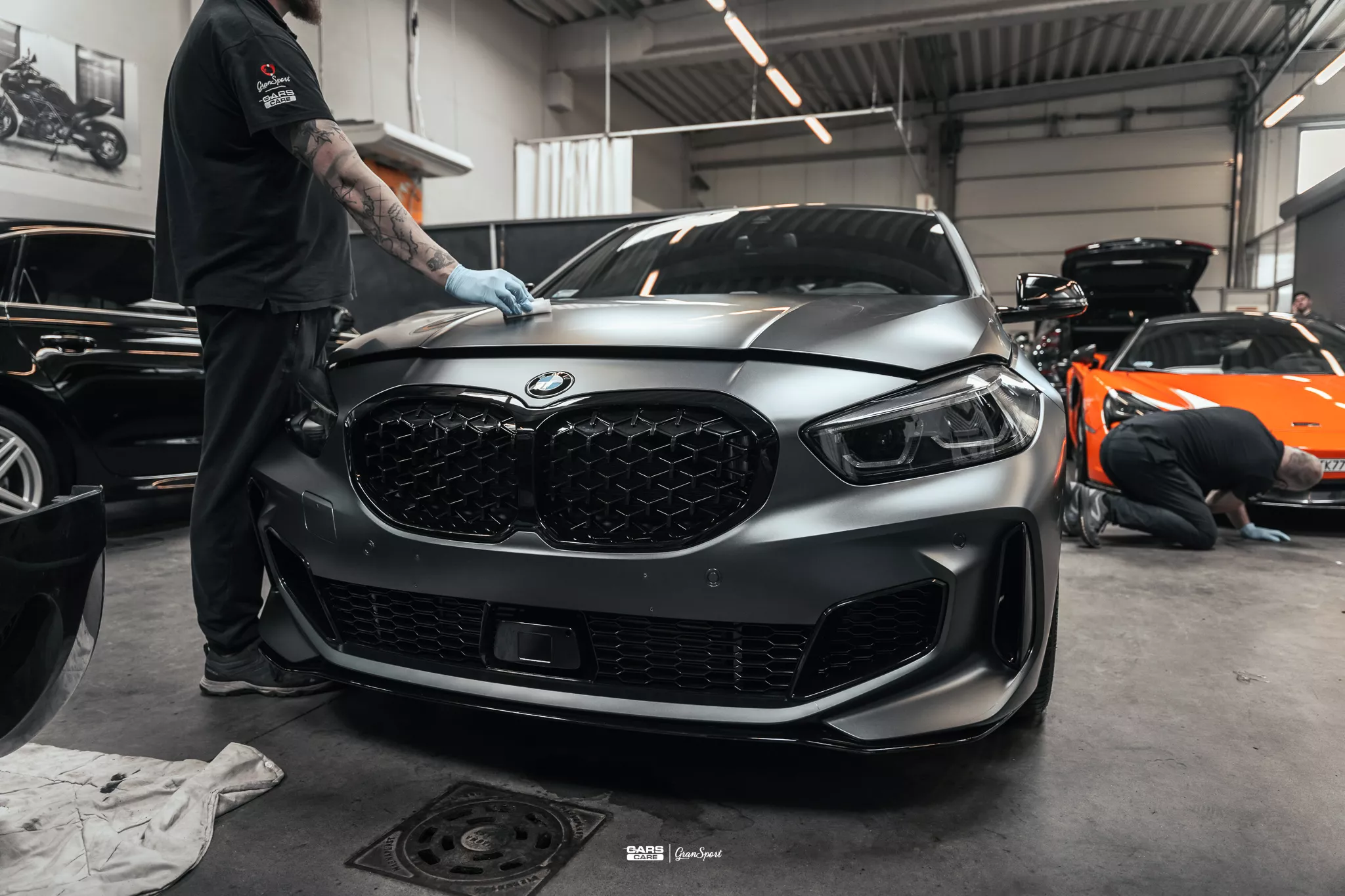 Jak dbać o auto premium, aby zawsze wyglądało jak milion dolarów?