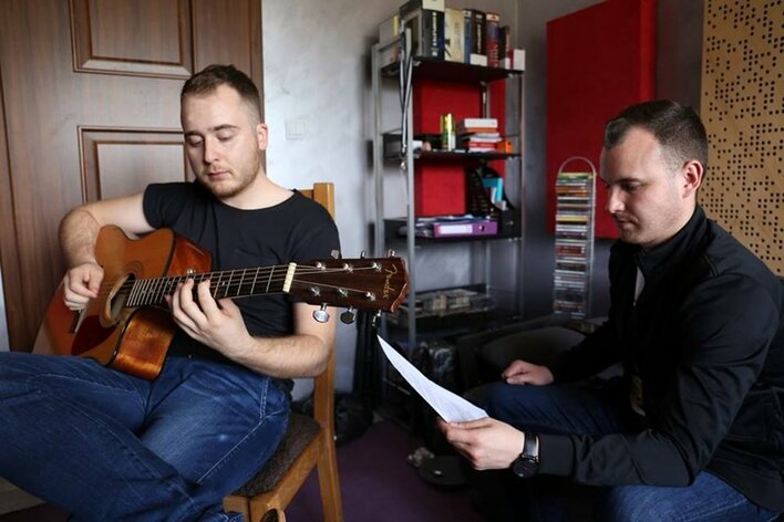 Jak to się stało… że oni są tak dobrzy?! Akustycznie z utworami Playboys!