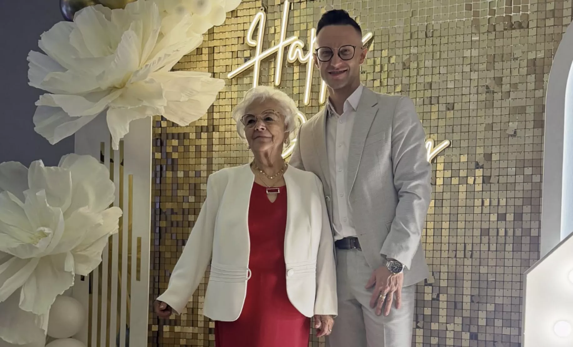 Jakub Urbański z Playboys pokazał wzruszające zdjęcie z Babcią Zosią. Świętowali wyjątkowy jubileusz