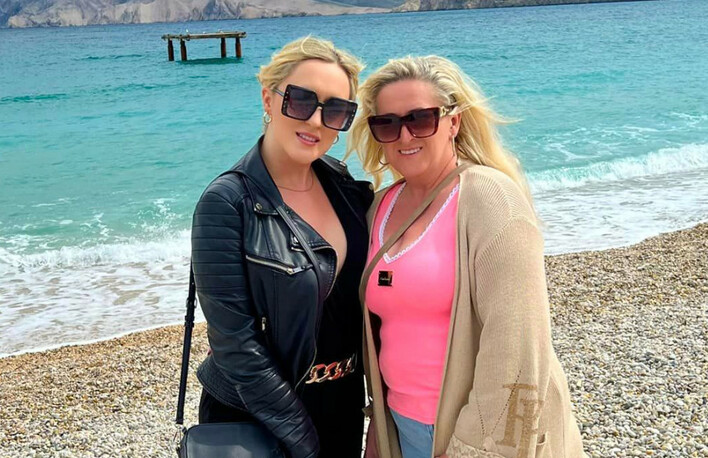 Jesika - gwiazda muzyki disco polo pokazała mamę w dniu jej święta! Są bardzo podobne!