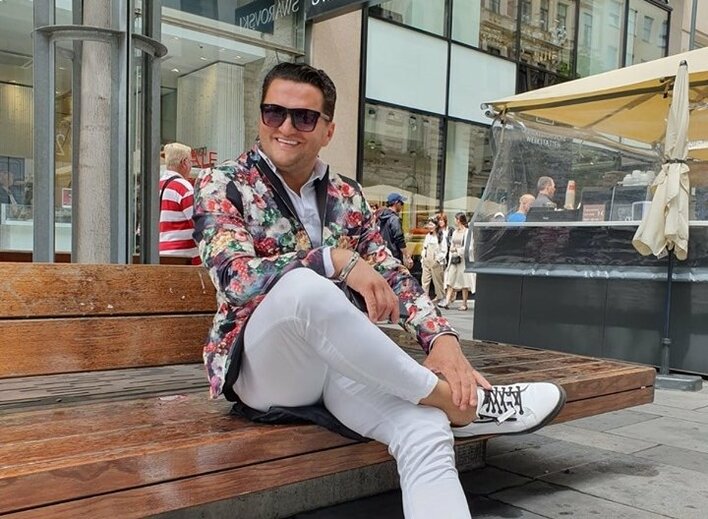 Jest najprzystojniejszym góralem w disco polo, ale ciągle jest sam! 