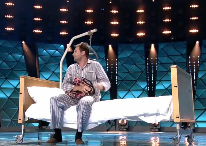 "Jestem chory na Przez Twe" - grupa Akcent w kabarecie | HIT internetu | VIDEO