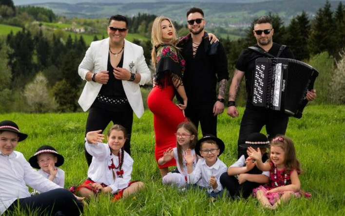 Wyjątkowe nagranie z parkingu w sieci! Bohaterem - gwiazdor disco polo Kordian! Zobaczcie, co zrobił artysta!  VIDEO