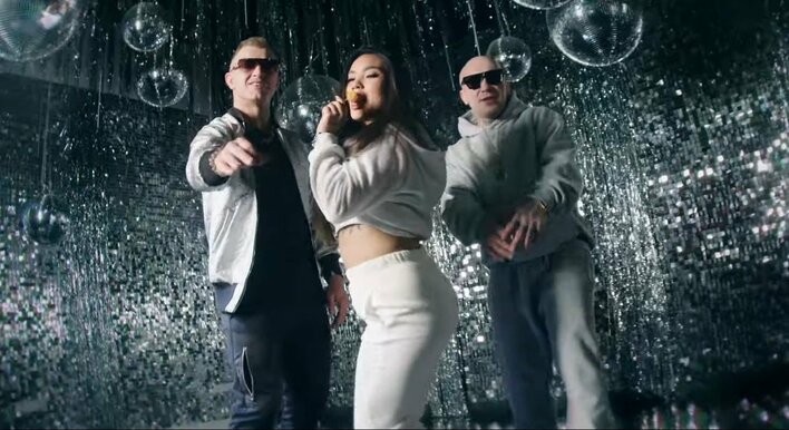 „Jesteś taka słodka„ - w wersji klubowej! Hit od Dawida Narożnego - Piękni i Młodzi oraz Soboty podbije klubowe parkiety!