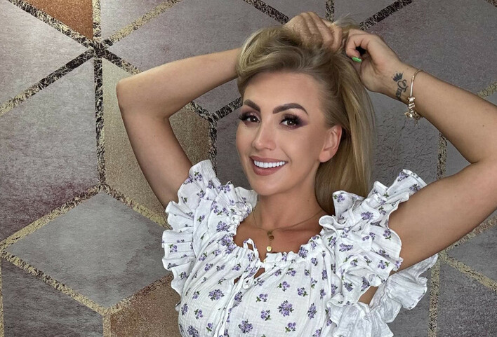 Żona Dawida Narożnego Piękni i Młodzi zachwyca wyjątkowo letnią stylizacją! To hit Lata?! Zobacz zdjęcia!

