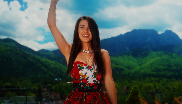 Justyna Lubas wraca w wielkim stylu! Nowy zespół FolkShow i premierowy singiel ”Burza” już robi furorę