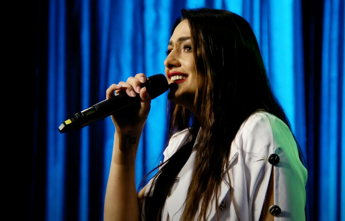 Justyna Lubas zachwyca nowością pt. „Oczu blask„ – wyjątkowy występ na żywo!

