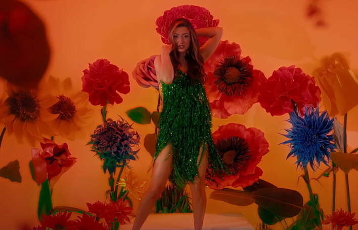 Justyna Lubas znów na fali! „Po co„ zdobywa serca fanów
