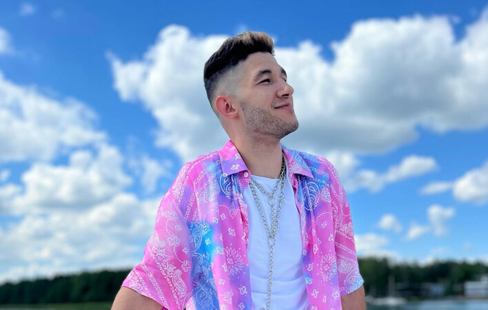 Kamil Kossakowski Discoboys ma dziewczynę?! Wokalista disco polo ujawnił prawdę na temat swojego związku! Co na to FANKI?! 