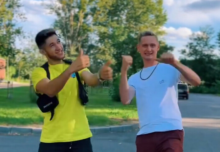 Kamil Kossakowski i Damian Gwiazdowski łączą siły! Posłuchajcie przedpremierowo nowości pt. „Parkiet„