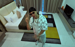 Kamil Kossakowski odpala „Na zawsze”. Solowy numer wokalisty DiscoBoys już dostępny