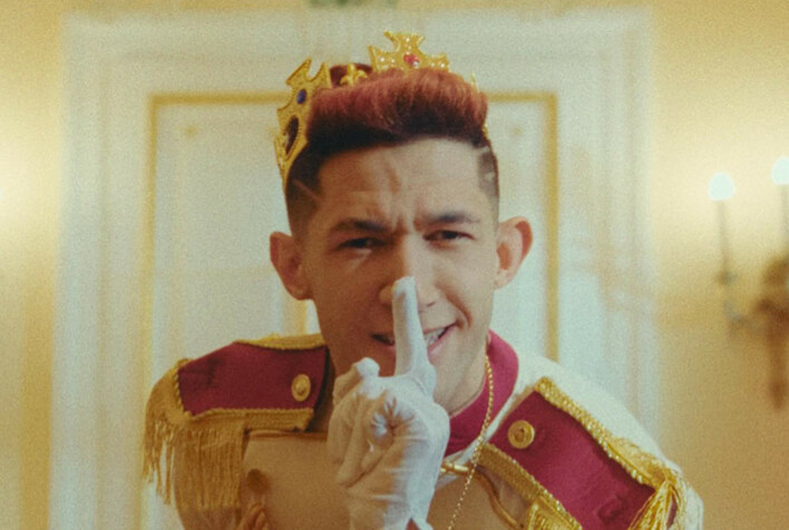 Kamil Kossakowski DiscoBoys nowym królem disco polo?! „Czuję, że zrobi się z tego afera…„ Artysta chce zająć miejsce Zenona Martyniuka?