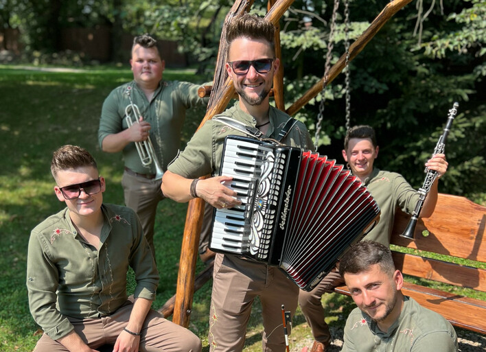 Kapela ROY w telewizji! Zespół z Limanowszczyzny wystąpi w „Disco Star„

