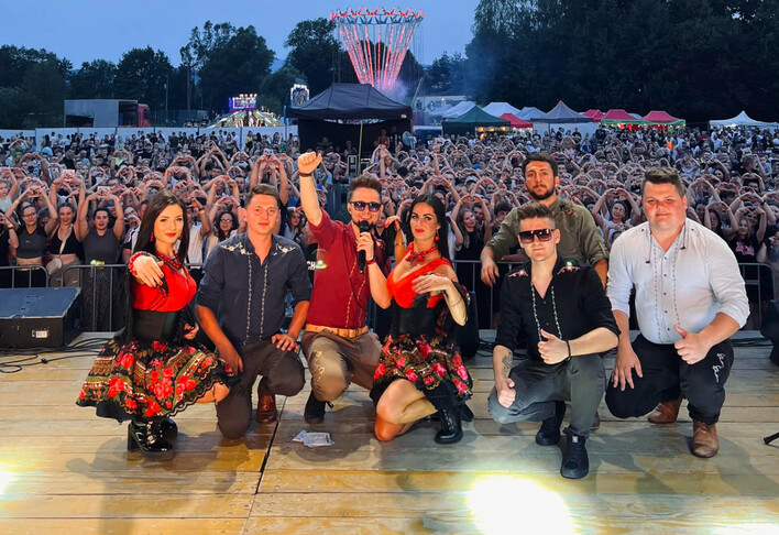 Kapela Roy zaskakuje! Niezapomniany koncert pełen emocji i ognia na scenie! | ZDJĘCIE

