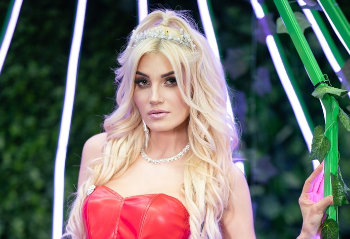 Karina Opyrchał i jej nowy singiel ”Iskierka”