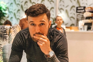 Karol Zawrotniak Defis w szoku! Oszuści chcieli okraść jego mamę!