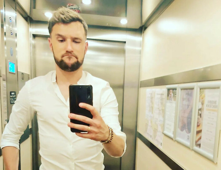 Karol Zawrotniak Defis pokazał się z wytatuowaną twarzą i szyją! Zobaczcie jak wygląda gwiazdor disco polo?!